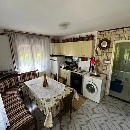 Vikendica Nada Guest house *